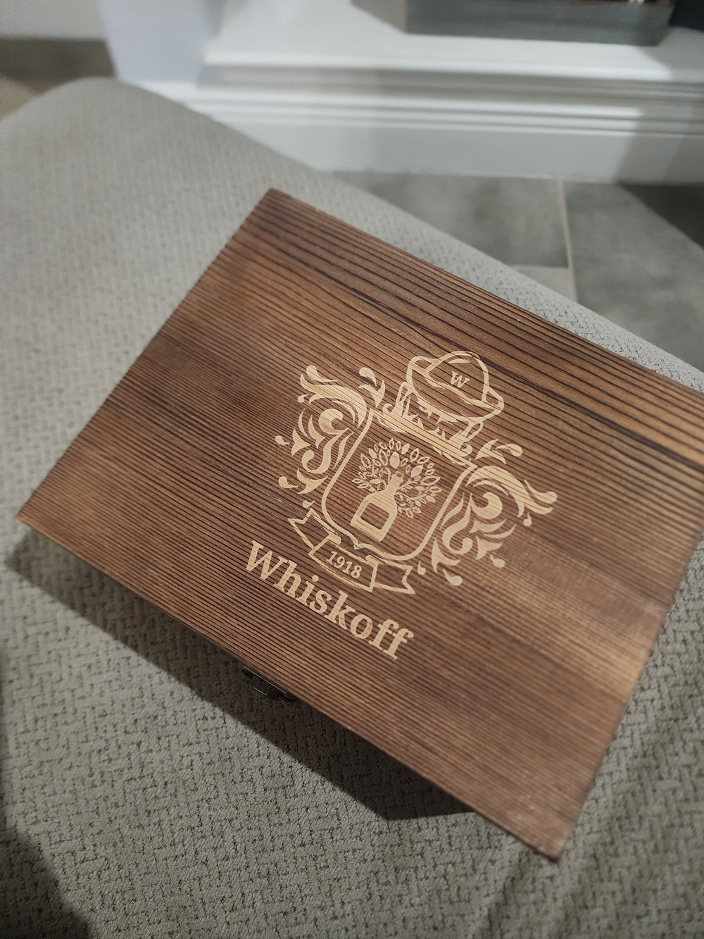 Whiskoff Whiskey Glass Set In Wooden Box - Like New
